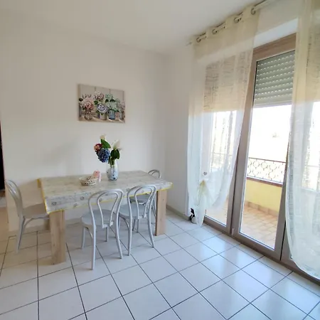 Residenza Tiziana Apartmán Luino